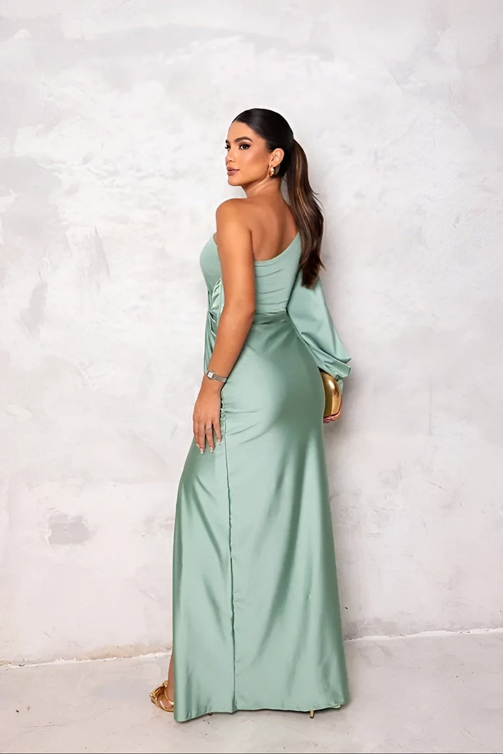 Milani – Timeless Elegant Maxi Dress