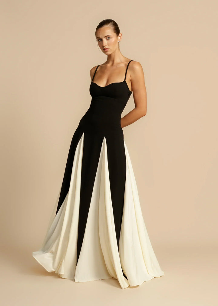 Monroe – Noir Maxi Dress