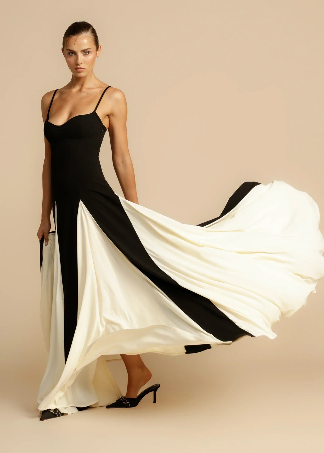 Monroe – Noir Maxi Dress