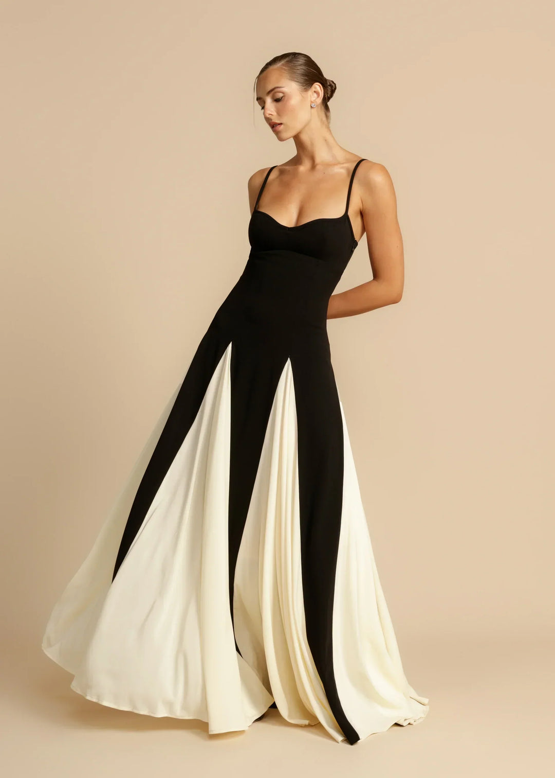 Monroe – Noir Maxi Dress