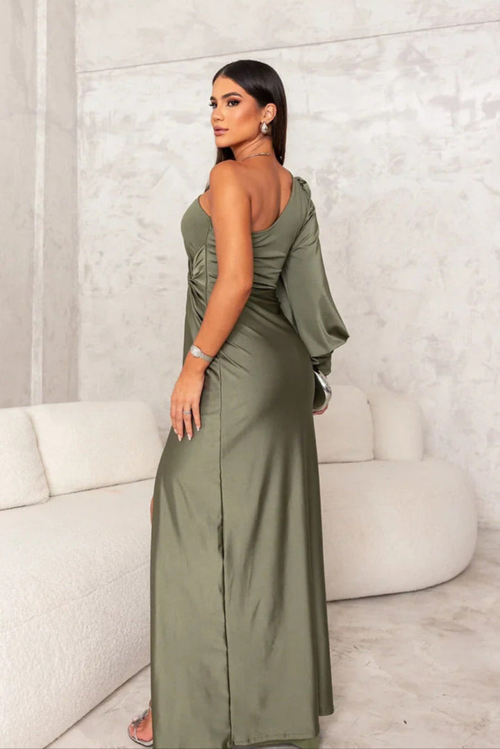 Milani – Timeless Elegant Maxi Dress